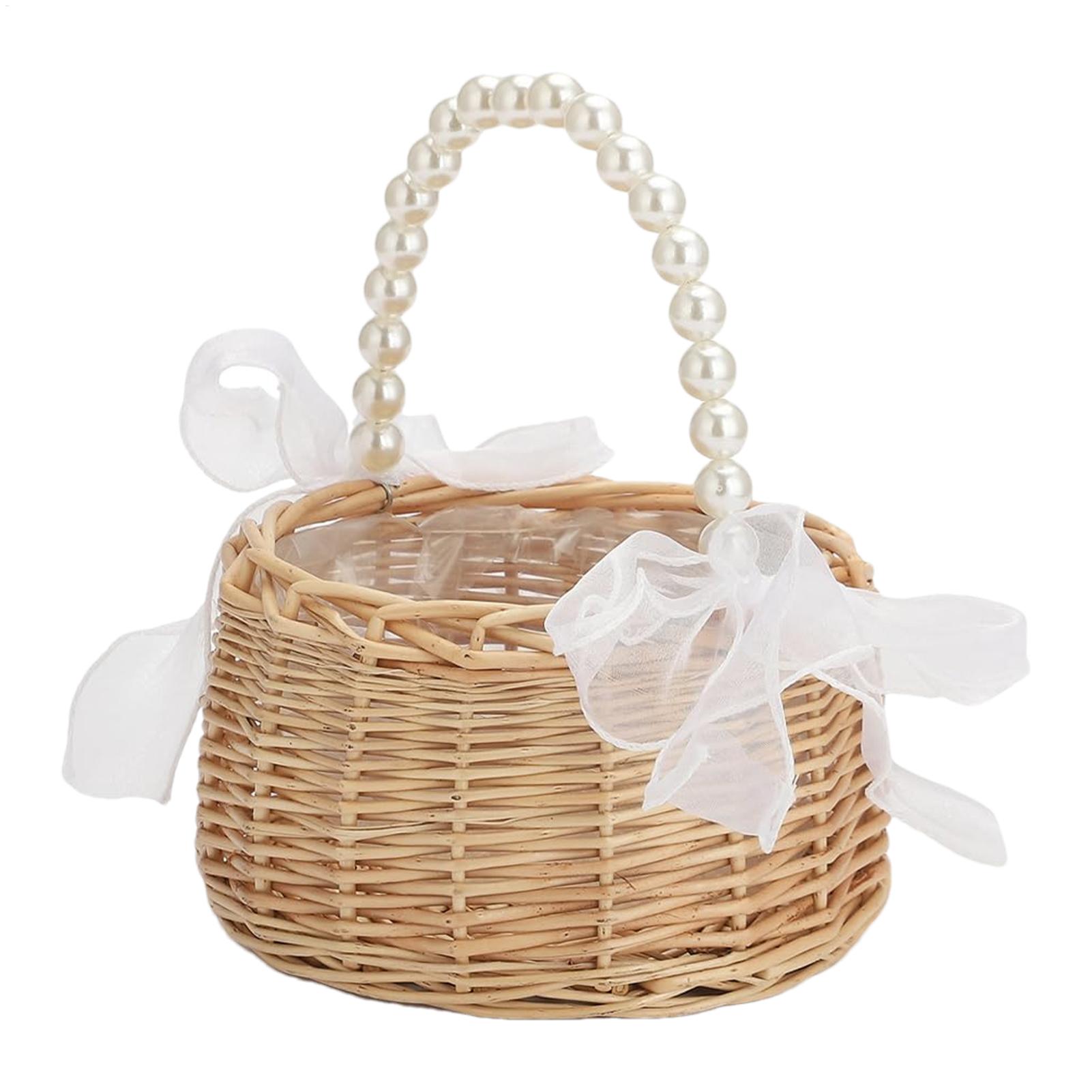 1つの籐製フラワーチャイルドバスケット、パールハンドルとリボ - Wedding Hampers のレビューと価格